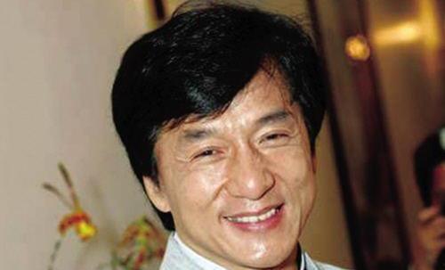 成龙出书爆料娱乐圈内幕,揭秘明星背后的真相